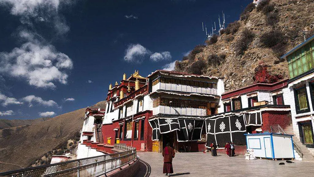 Monasterio Drikung Thil